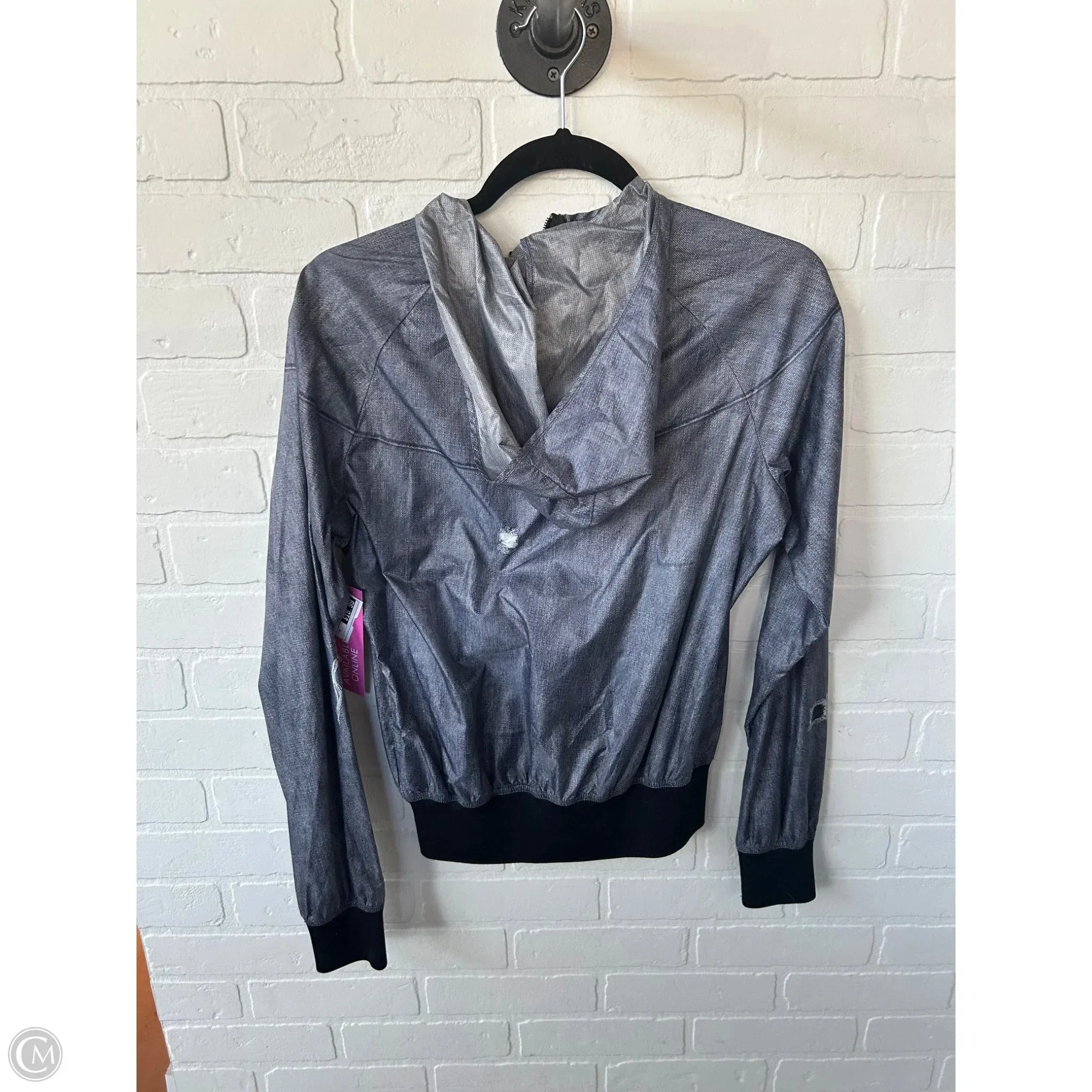 Athletic Top Long Sleeve Hoodie By Nike In Grey, Size: S