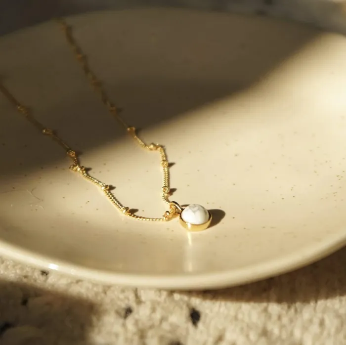 Daisy London HOWLITE HEALING STONE NECKLACE HN1006_GP