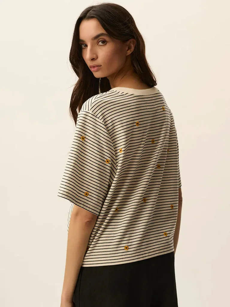 Des Petits Hauts Josef Flower T-Shirt in Cream Marine