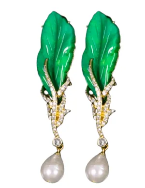 Fleur de Camélia Embellished Leaf Pearl Dangle Earring