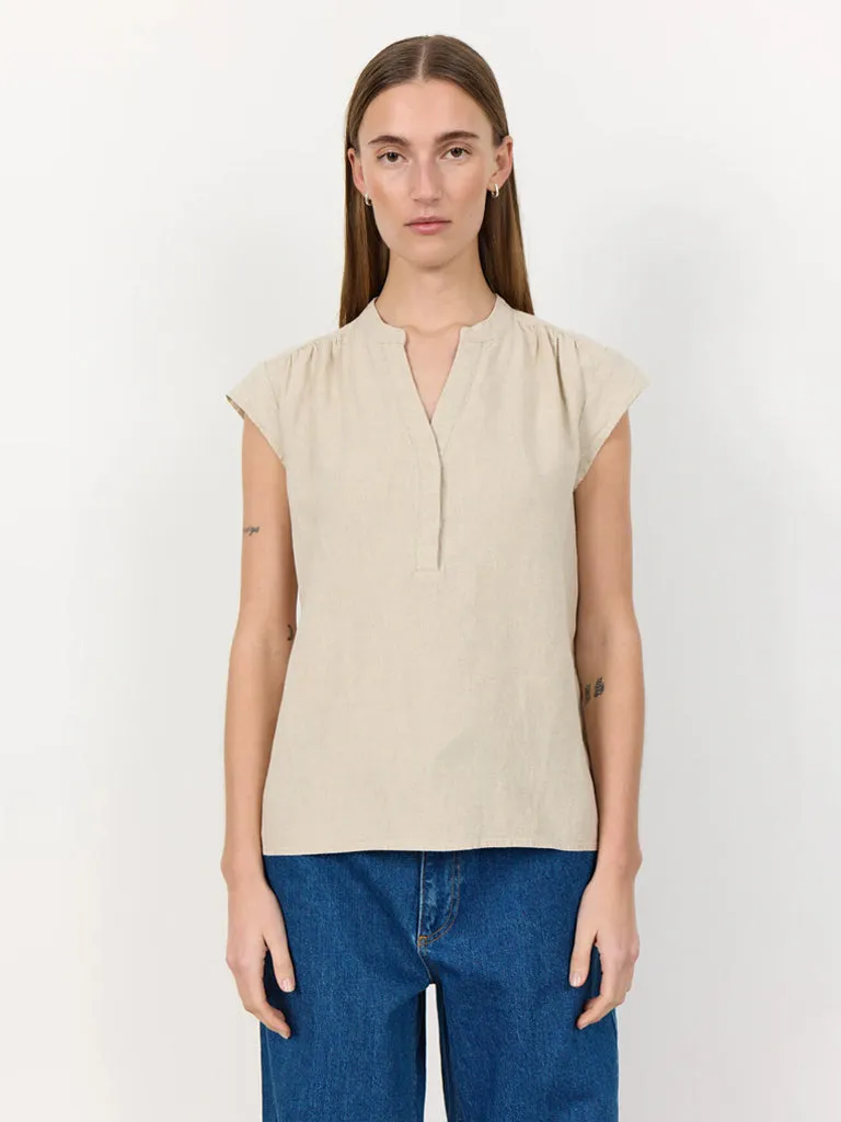Levete Room Naja Linen Top in Island Fossil