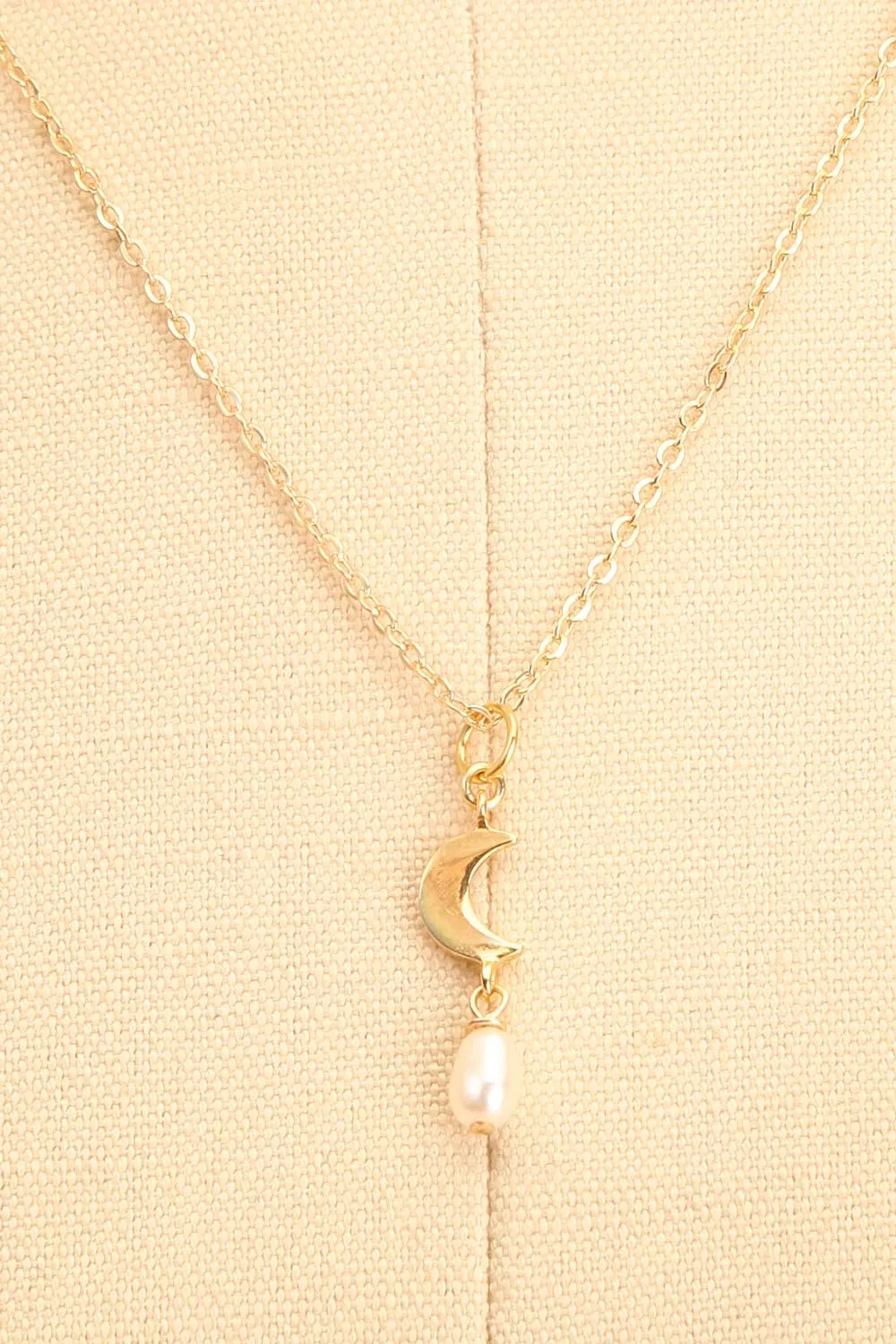 Masina | Moon Pendant Necklace