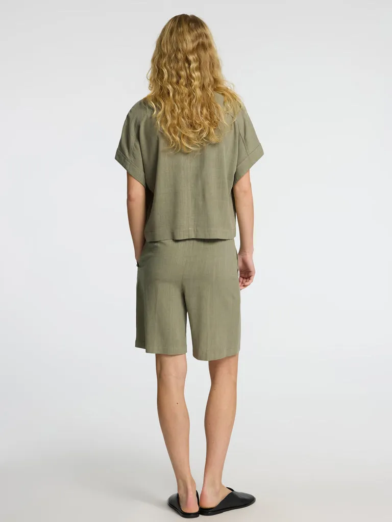 Selected Femme Viva Cropped Shirt in Vetiver