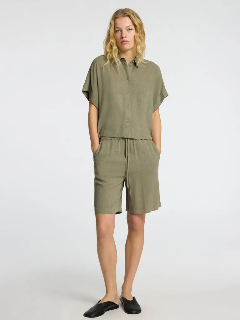 Selected Femme Viva Cropped Shirt in Vetiver