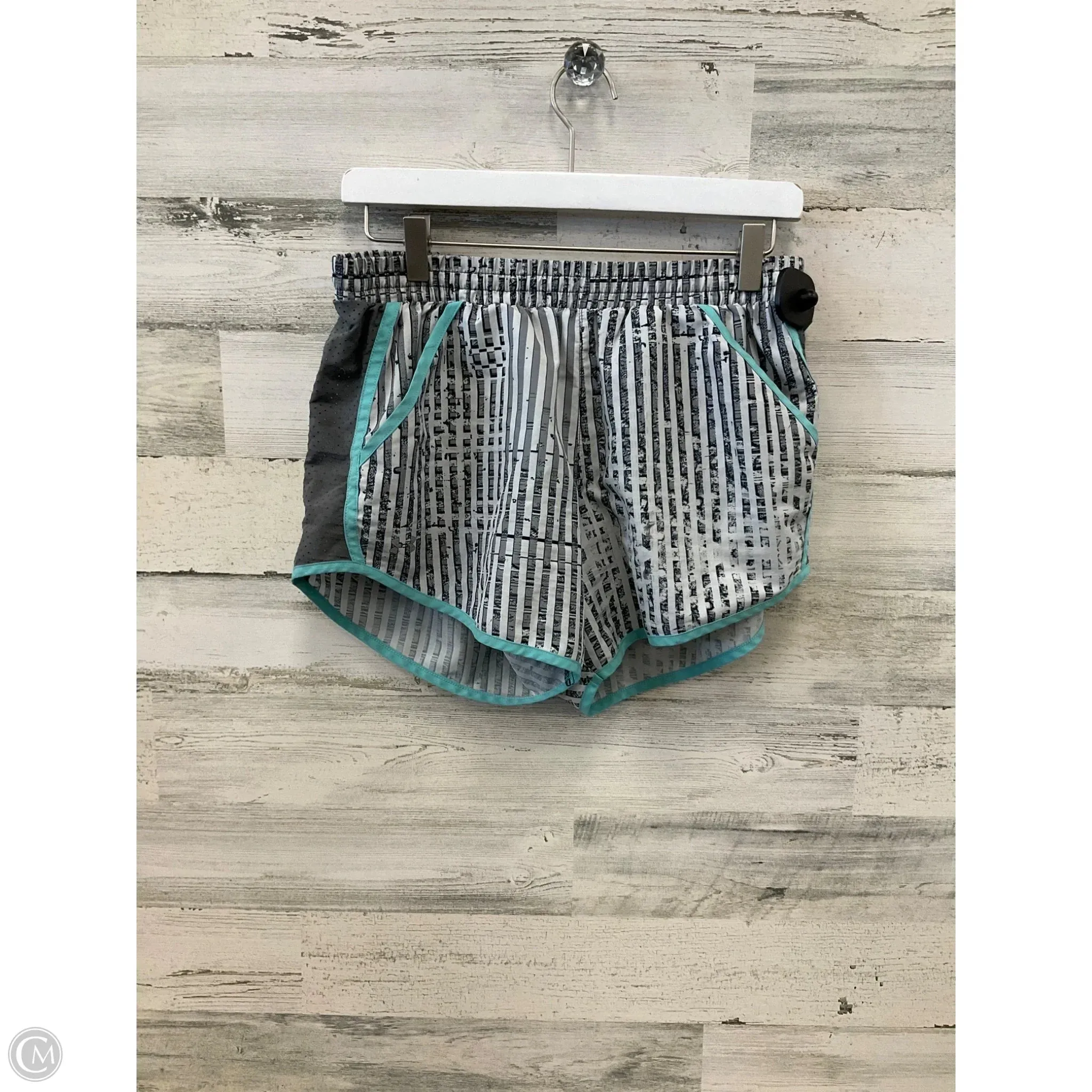 Shorts By Under Armour In Grey, Size: M