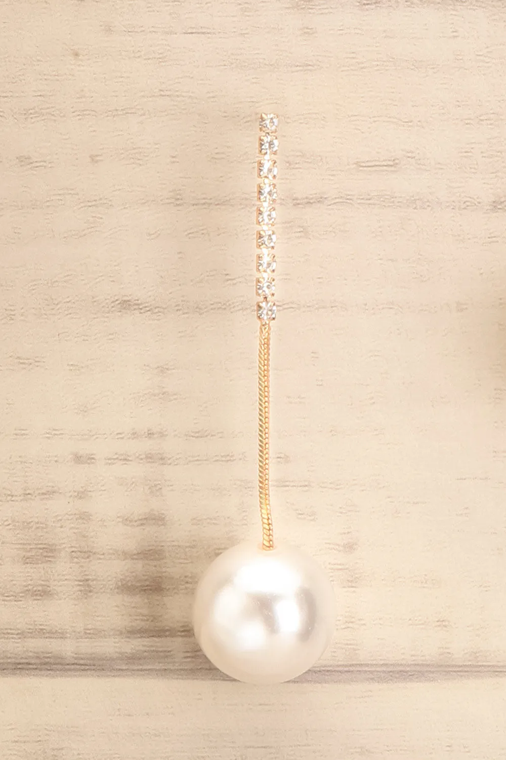 Terrassa | Pearl Earrings w/ Crystals