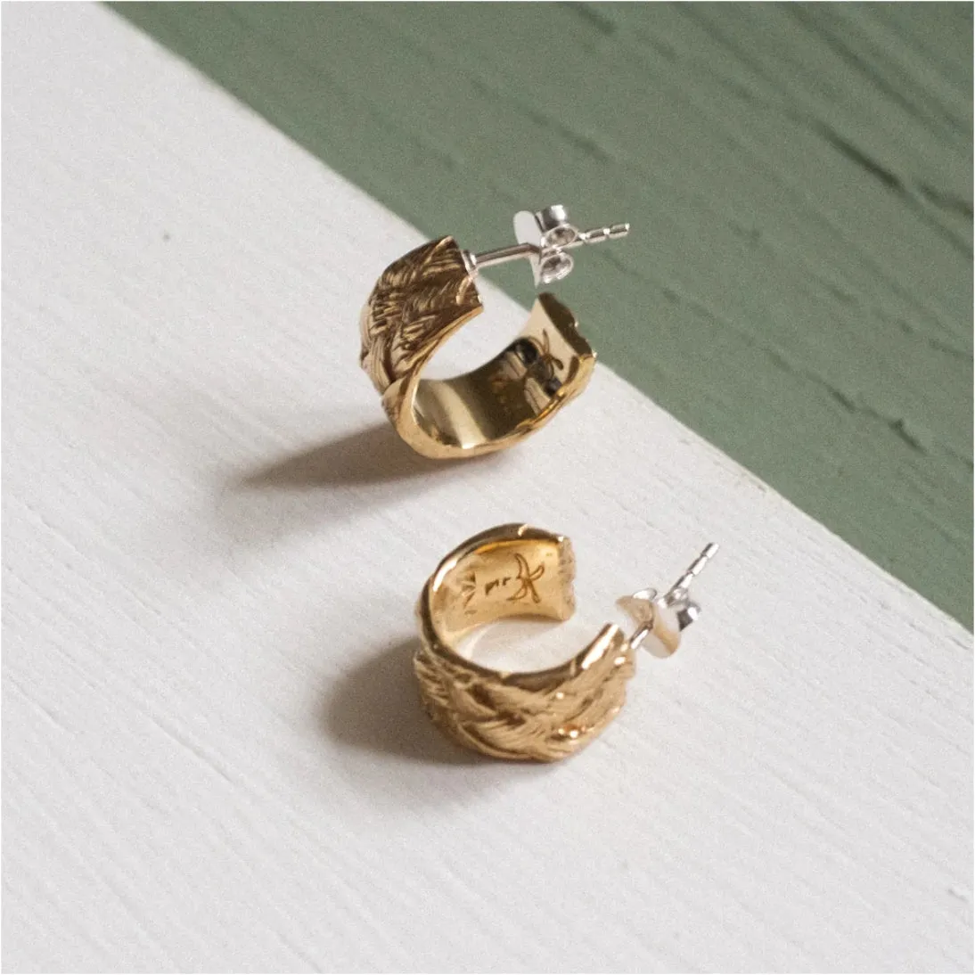 Zoe Morton Plantlife Hoop Embossed Earrings in Gold